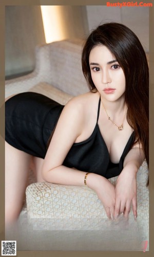 UGIRLS - Ai You Wu App No. 2061: Zi Xin (紫 欣) (35 photos)